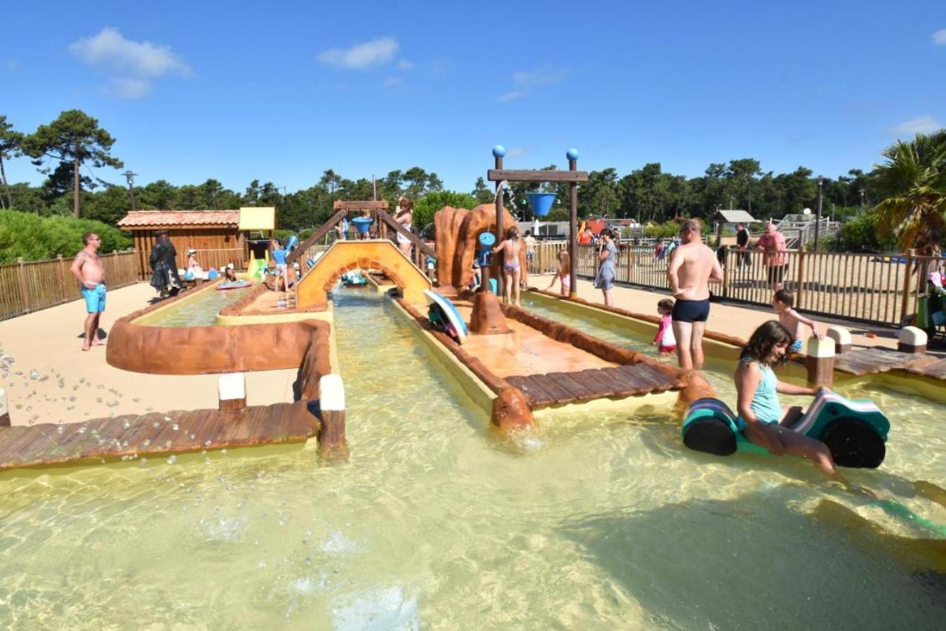 Mobil Home Tout Confort Camping Les Viviers Cap Ferret Lege-Cap-Ferret Bagian luar foto